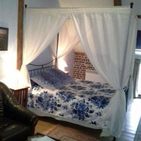 Au Mesnil Le Bas Bray Bed & Breakfast Bures-en-Bray Exterior foto